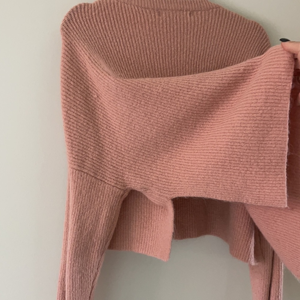 Pink Sweater - Picture 5 of 7